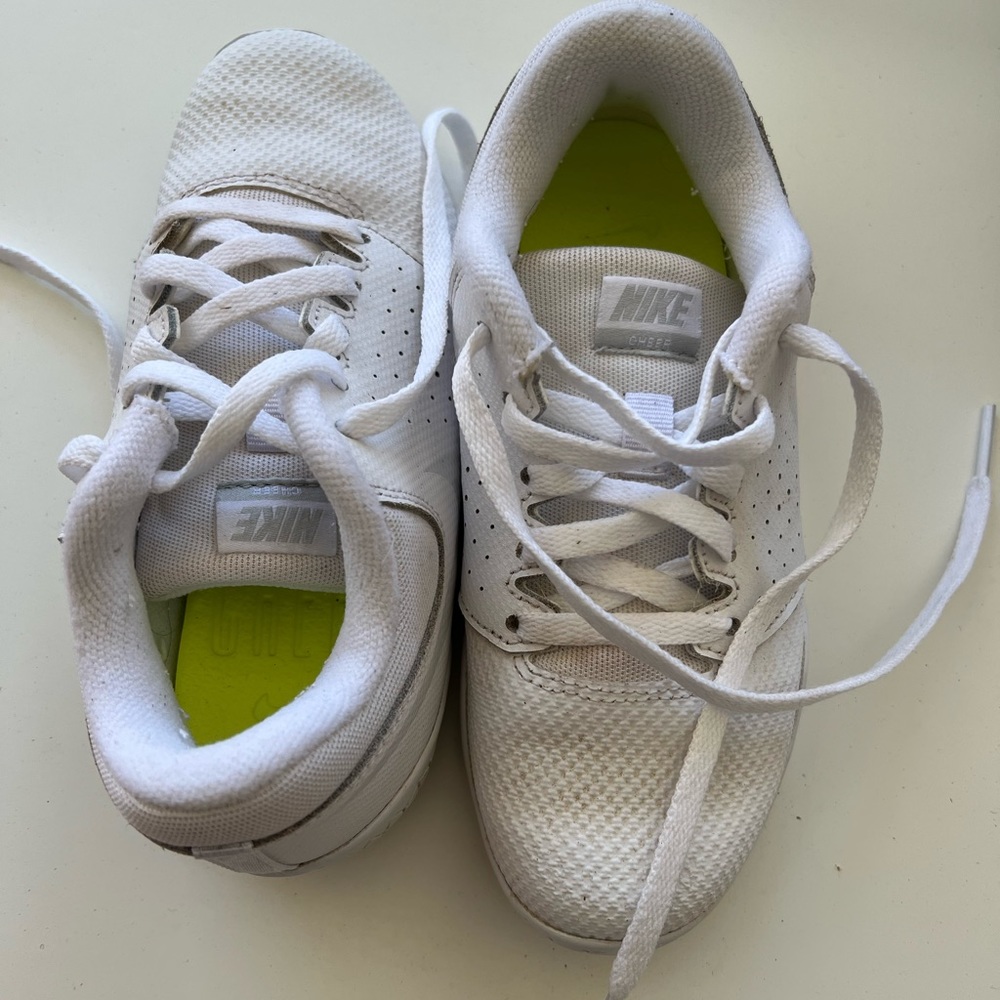 Nike Little Girls Cheerleading Shoes - Size 12C